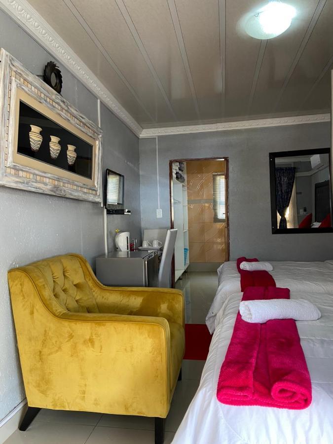 Nsuku Bed And Breakfast Thulamahashi 외부 사진