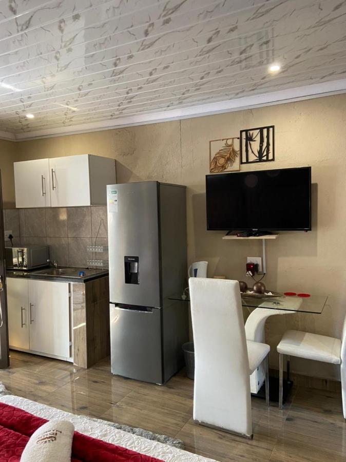 Nsuku Bed And Breakfast Thulamahashi 외부 사진