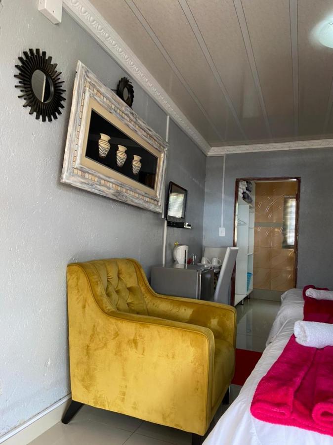 Nsuku Bed And Breakfast Thulamahashi 외부 사진