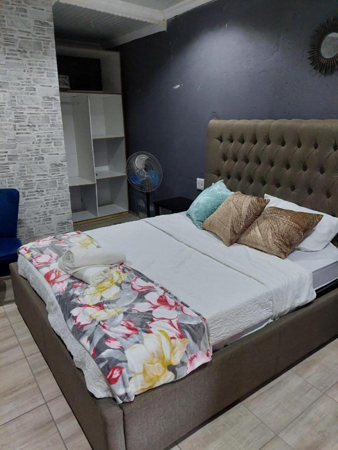 Nsuku Bed And Breakfast Thulamahashi 외부 사진