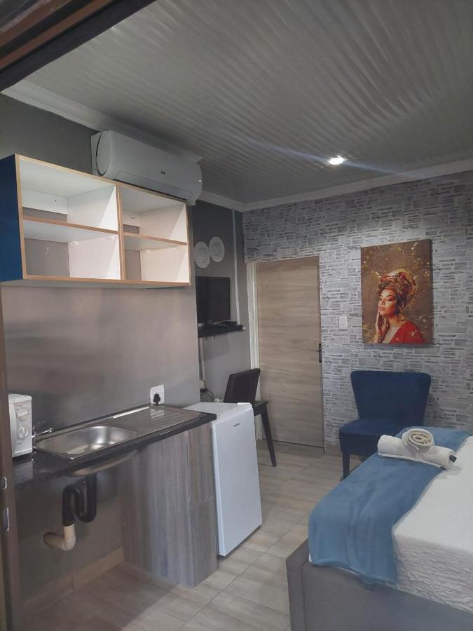 Nsuku Bed And Breakfast Thulamahashi 외부 사진